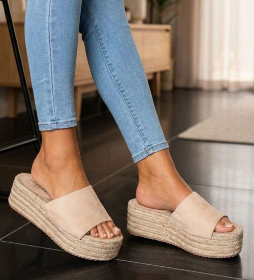 Beżowe klapki na espadryle na platformie /G7-3 17933 G287/