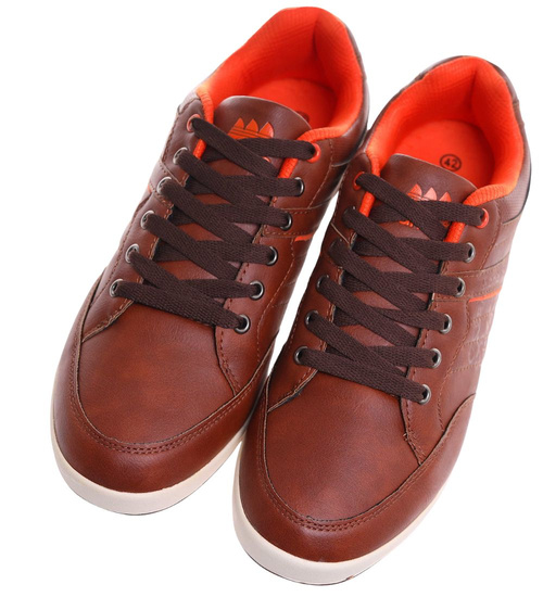 Brązowe niskie trampki męskie /B4-3 18065 T239/