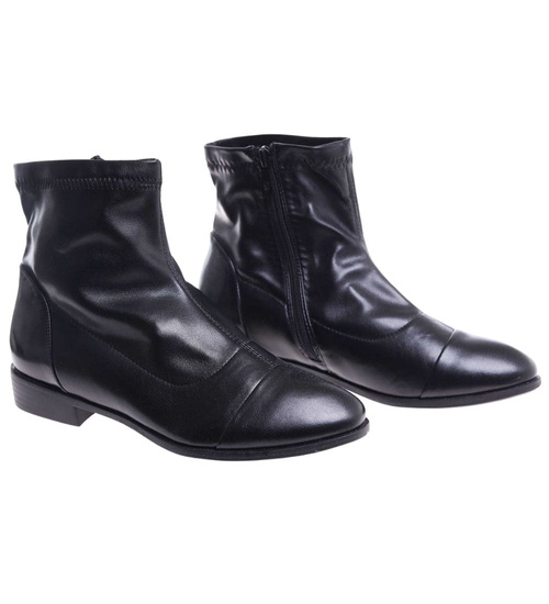 Czarne botki saszki na płaskim obcasie /E7-3 16868 T107/