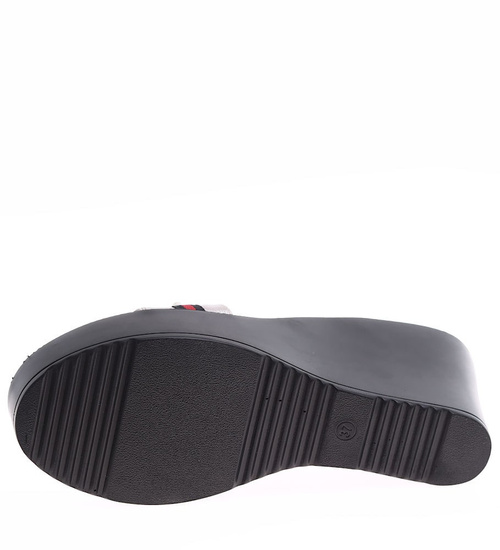 Złote klapki damskie na koturnie i platformie /E2-3 16291 S230/