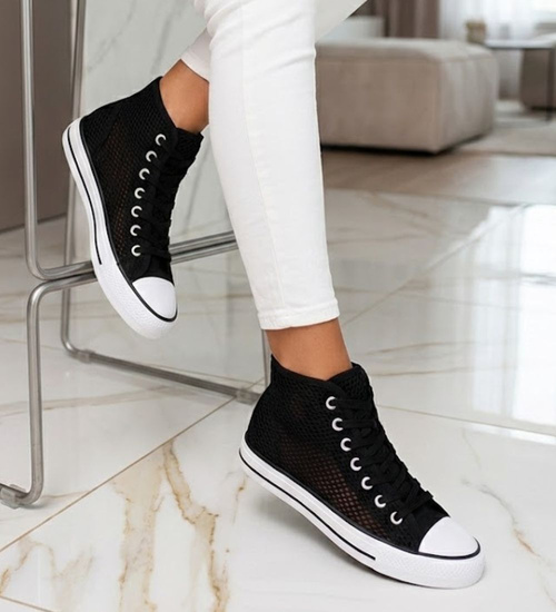 Ażurowe sznurowane trampki damskie Czarne /F1-1 16331 G9-84/