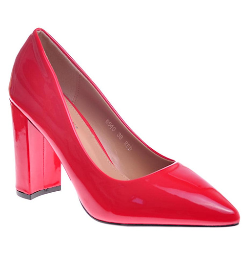 Czerwone czółenka na słupku /E10-3 11829 T592/