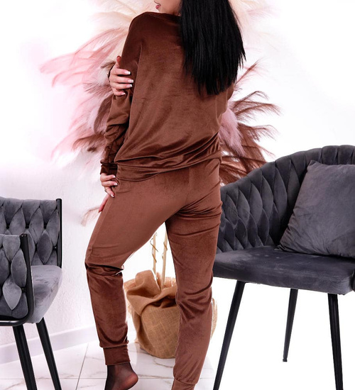 Brązowy welurowy dres z guziczkami /H2 A3-2 UB556 T637/