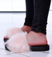 Różowo czarne klapki damskie z futerkiem /F9-2 15193 T199/