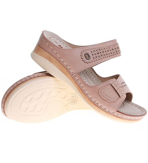 Beżowe klapki damskie na niskiej platformie i koturnie /E10-2 16124 T233/