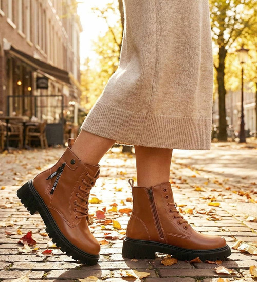 Zimowe brązowe botki trapery /E10-3 18526 T385/