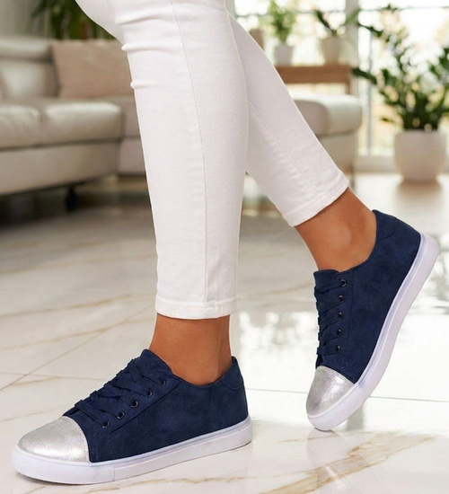 Sznurowane granatowe trampki damskie /E7-2 13617 S171/