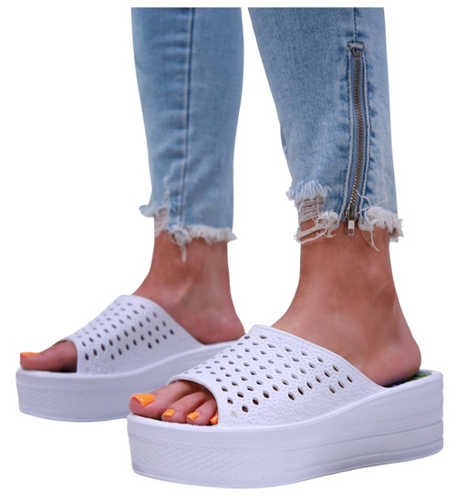 Plażowe białe klapki basenowe na platformie /F5-1 16574 T11-6/