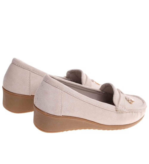 Beżowe czółenka na niskim koturnie /E2-318222 W233/