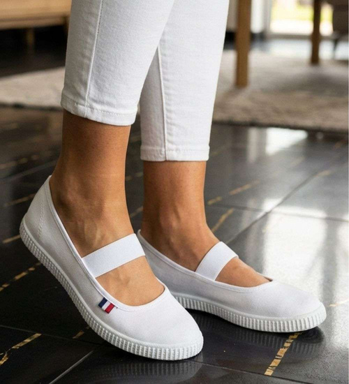 Białe wsuwane tenisówki damskie czeszki /D2-3 18794 T282/