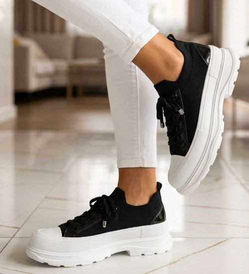 Czarne trampki na platformie wsuwane /D8-3 18721 T7/