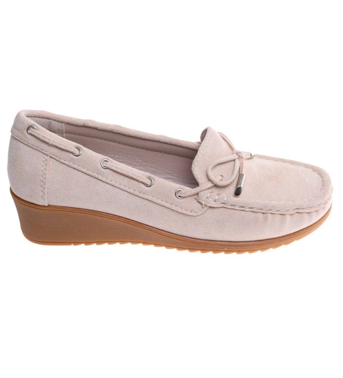 Beżowe czółenka na niskim koturnie /B4-2 18220 W233/