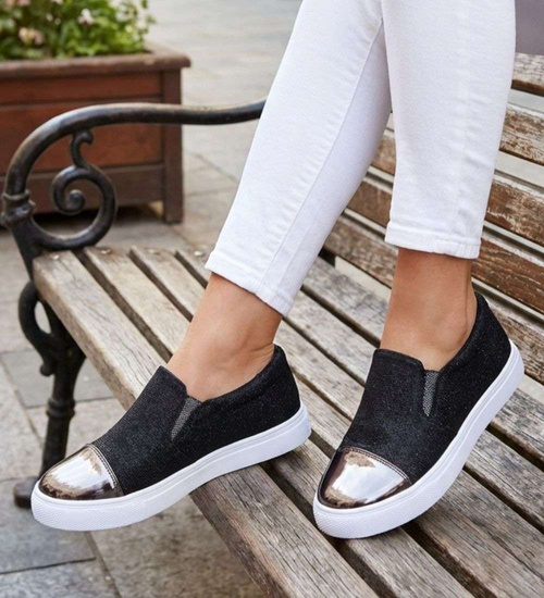 Wsuwane czarne trampki damskie /E10-2 15644 T180/