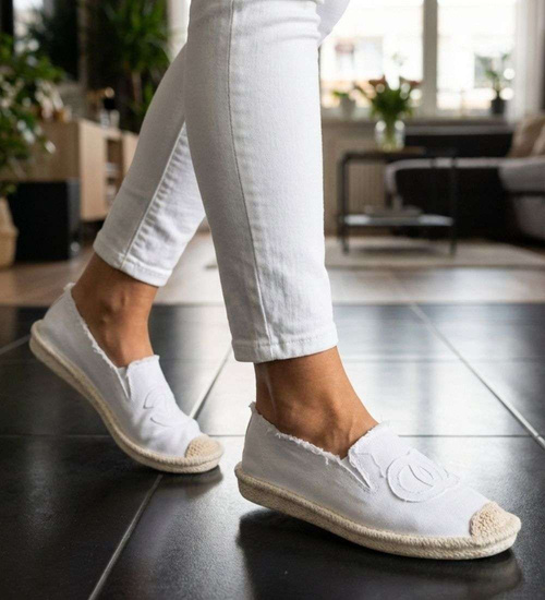 Białe espadryle z szarpaniami /F7-2 18728 T285/