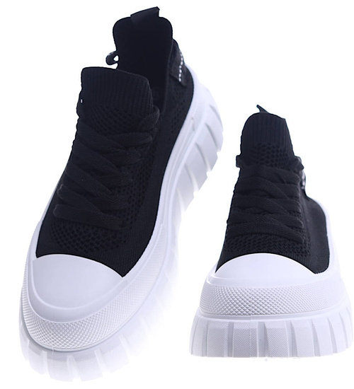 Wsuwane czarne trampki na platformie /F7-3 13434 S298/