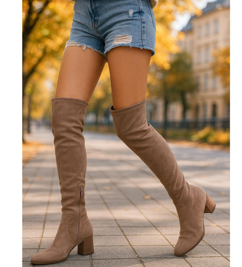 Beżowe kozaki muszkieterki na obcasie /D8-2 18256 W488/