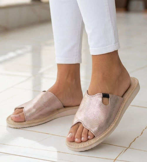 Odkryte kapcie damskie Złote /F4-1 17649 S165/