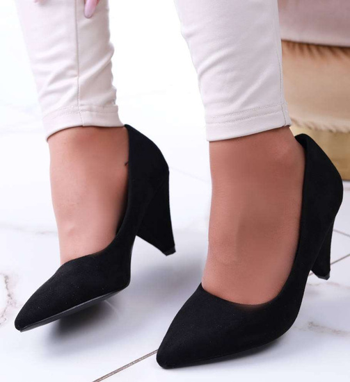 Czarne czółenka na niskim obcasie /F2-3 13668 T242/