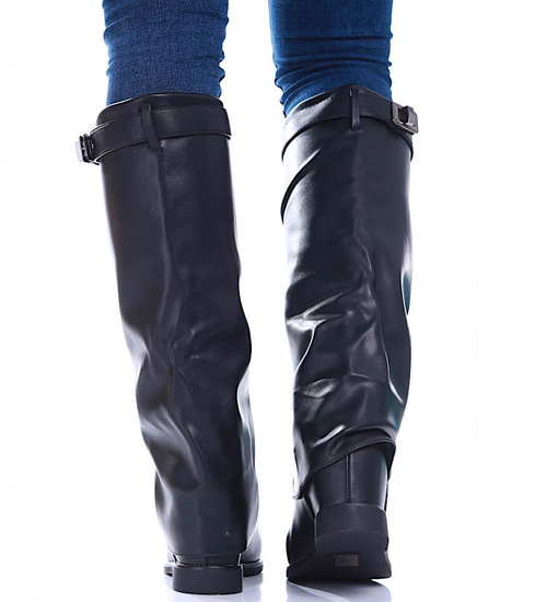 Czarne lekko ocieplone kozaki na koturnie /D7-2 15223 G287/