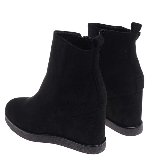 Czarne botki damskie na koturnie /F5-2 18201 T488/