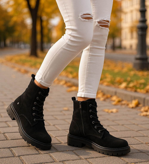 Czarne wiązane botki trapery na platformie /C4-3 18281 W600/