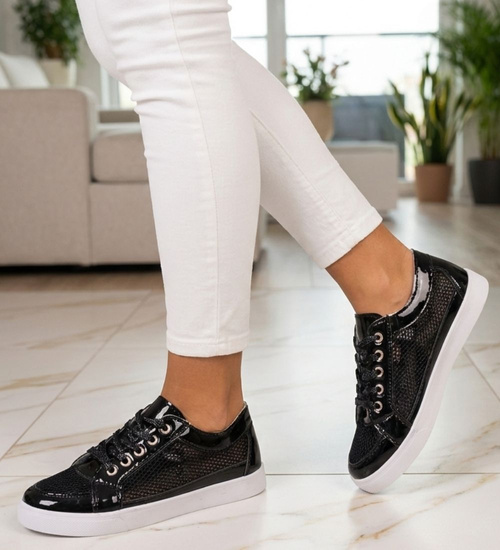 Ażurowe czarne trampki damskie /E10-3 13321 T120/