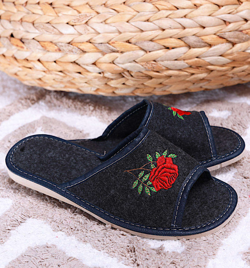 Filcowe kapcie damskie z haftem /G11-1 15285 S172/