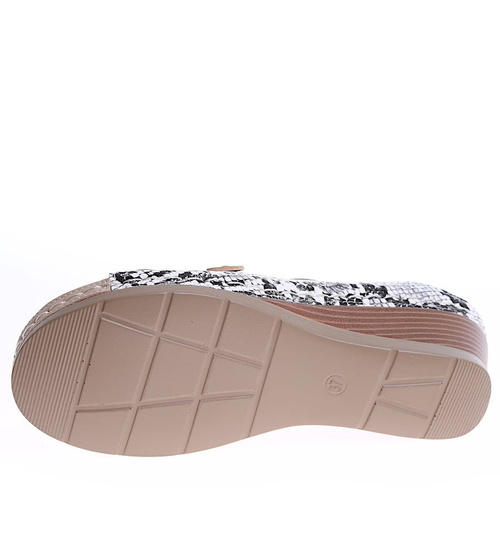 Beżowe klapki damskie na koturnie /D9-3 16144 S235/