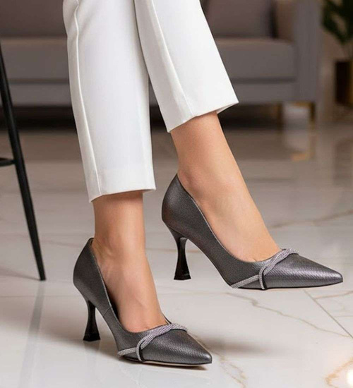 Czarne szpilki buty damskie do biura /G4-3 15909A T157/