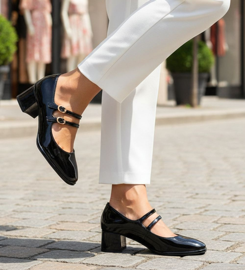 Czarne czółenka na niskim obcasie z paskami /E1-3 17520  W182/