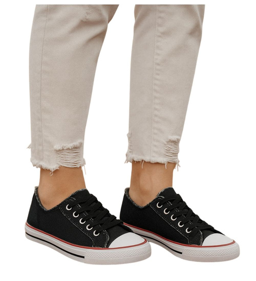 Klasyczne czarne trampki sznurowane /G7-2 18122 T152/