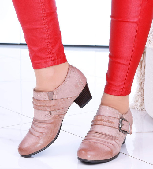 Brązowe czółenka damskie na niskim obcasie z klamerką /B5-3 14767 T256/