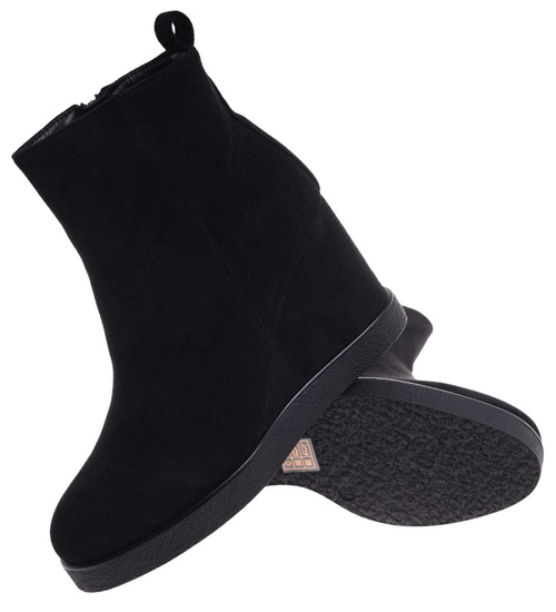 Czarne botki damskie na koturnie /F5-2 18201 T488/