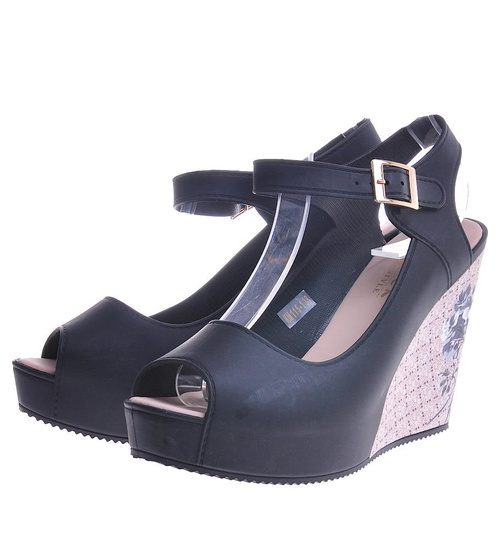 Czarne sandały meliski na koturnie /G13-3 3076 T512/ 