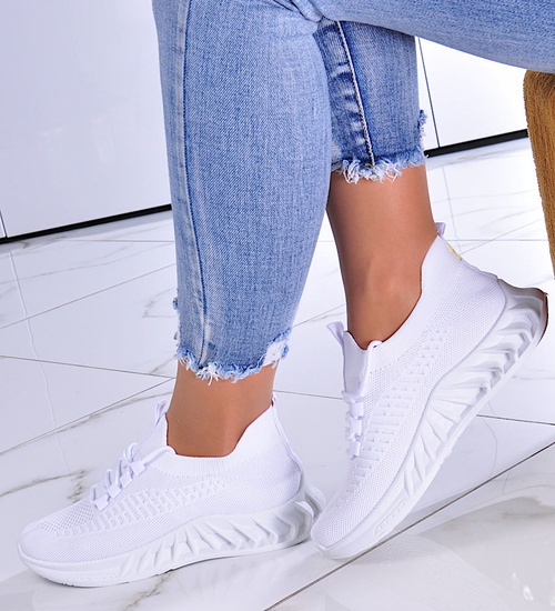 Wsuwane białe buty sportowe /F9-3 11872 T391/