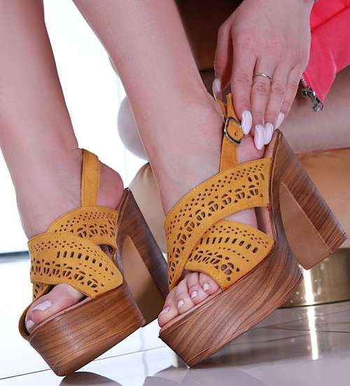 Żółte damskie sandały na obcasie i platformie /D6-1 14118 S292/ Żółte damskie sandały na obcasie i platformie /D6-1 14118 S292/