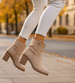 Beżowe eleganckie botki na grubym obcasie /F3-3 18283 W486/