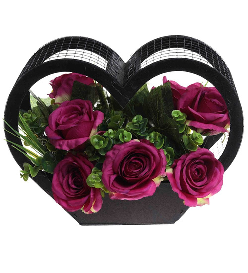Kompozycja kwiatowa- fioletowe róże w dużym czarnym sercu /Komp110 P424/