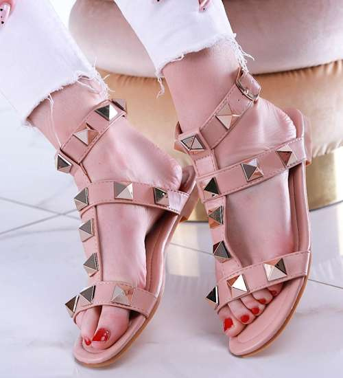 Różowe płaskie sandały damskie z piramidkami /A10-3 13551 T191/ Różowe płaskie sandały damskie z piramidkami /A10-3 13551 T191/