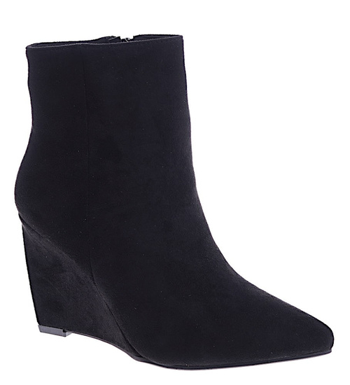 Czarne ocieplane botki na koturnie /F2-3 14820 T346/