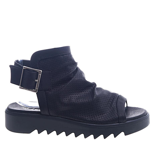 Czarne sandały na niskiej platformie /D9-1 13328 T161/