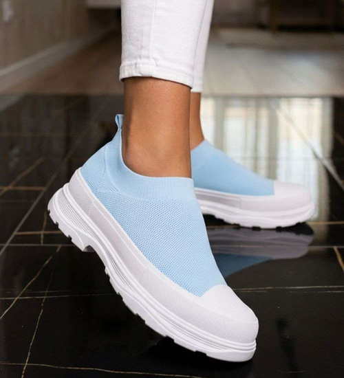 Błękitne trampki na platformie wsuwane /E1-3 18746 T7/