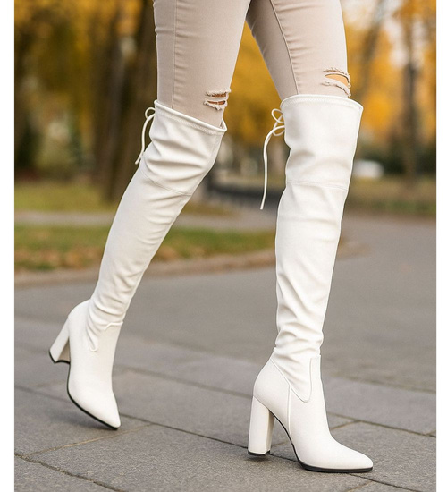 Białe kozaki muszkieterki na obcasie /G11-3 18444 W184/