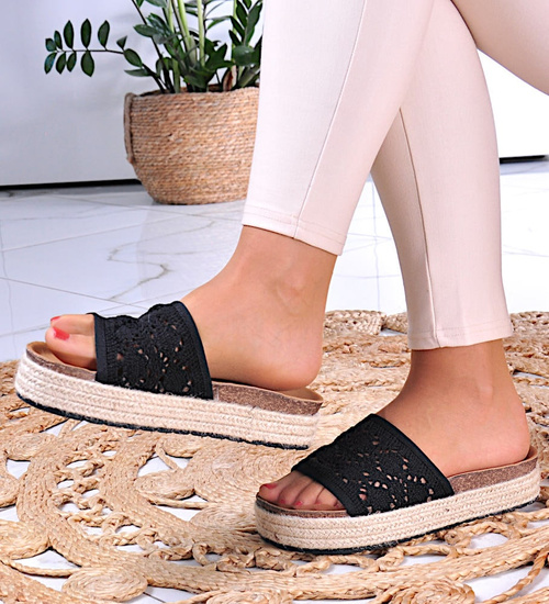 Czarne damskie klapki na platformie /G5-2 10955 T294/