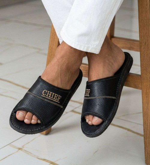 Skórzane otwarte klapki domowe Chief czarne /D2-1 18685 S199/
