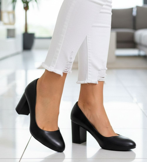 Czarne czółenka na słupku /D1-2 12663 T492/