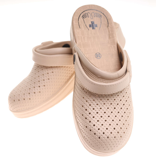 Beżowe kryte ażurowe klapki damskie /F3-1 17907 T189