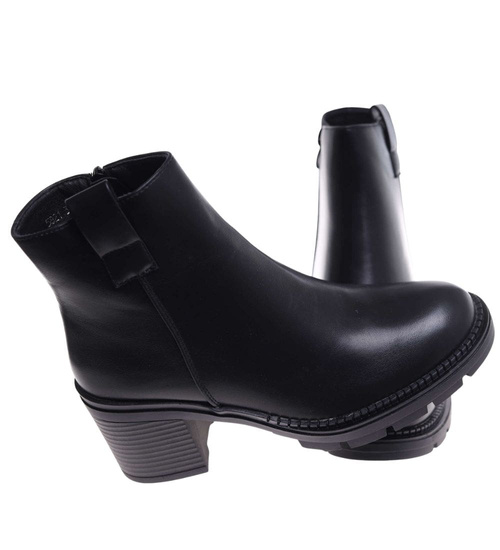 Czarne botki damskie na grubym obcasie /D2-2 18252 W482/