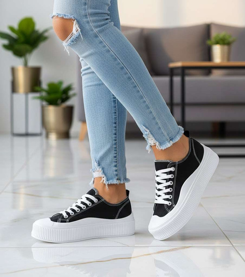 Sznurowane czarne trampki damskie na platformie /B7-1 15678 T182/