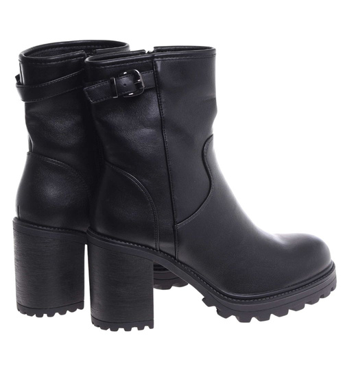 Czarne botki zimowe na grubym obcasie /E8-1 18558 G388/